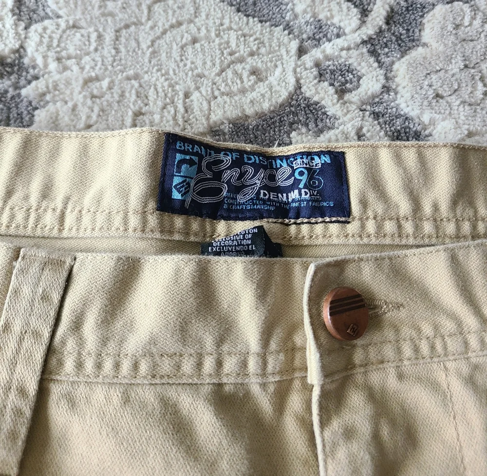 Vintage Enyce Men's Tan Shorts Sz.44